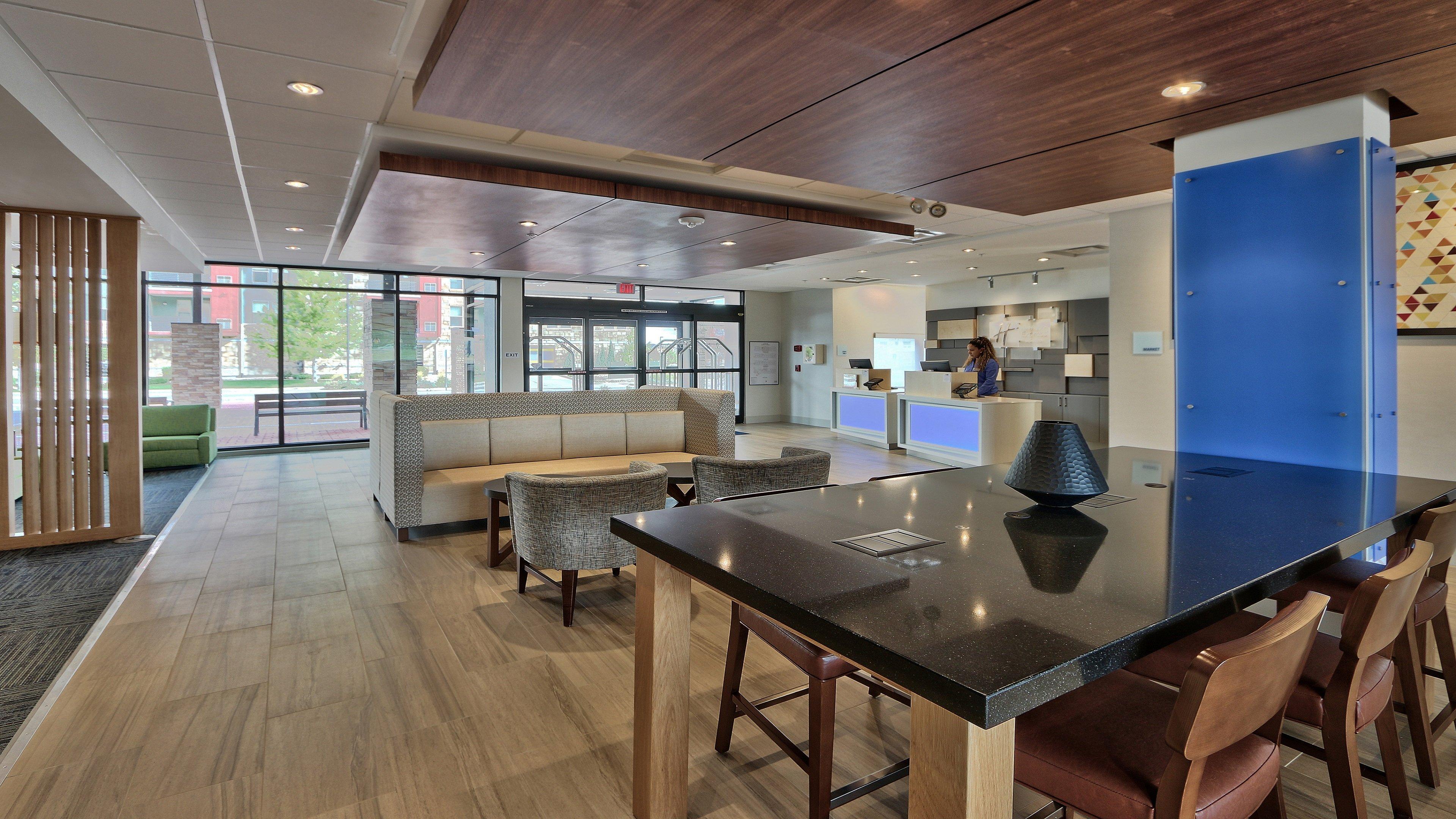 Holiday Inn Express & Suites Broomfield By Ihg Bagian luar foto